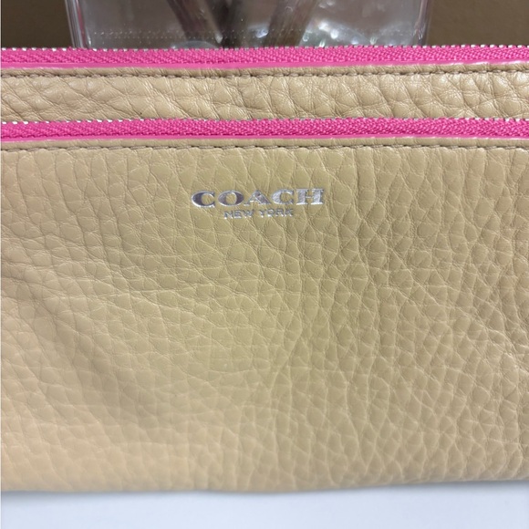 COACH Bleecker Edgepaint Double Zip Wallet Wristlet - EUC - Picture 2 of 14